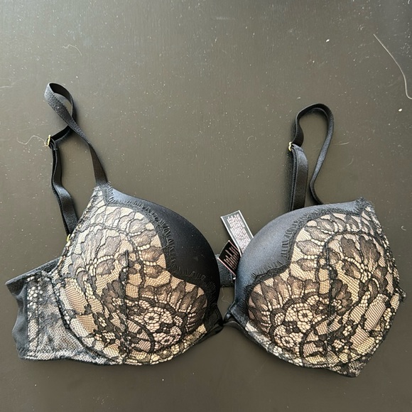 Double cup push-up bra from VS - Picture 1 of 3